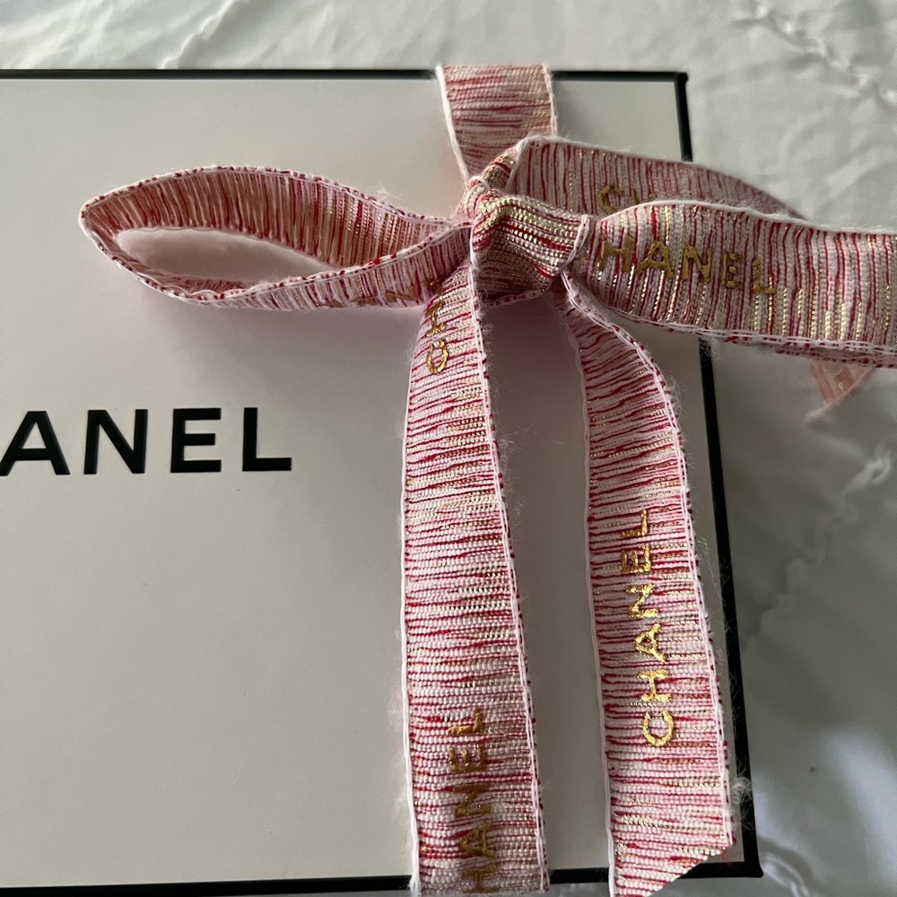 Authentic CHANEL Paper Gift box🔥🔥